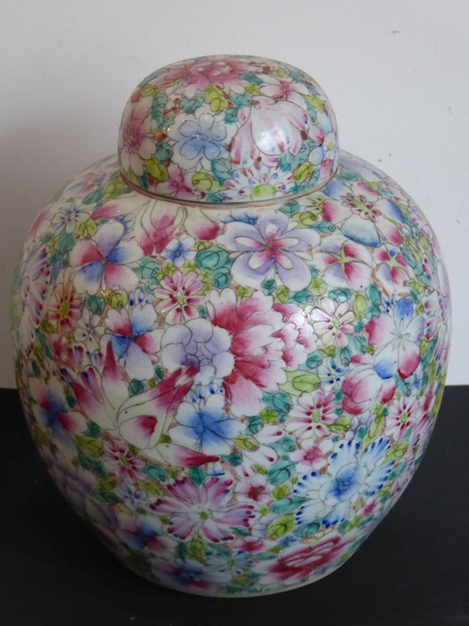 A late 19th/early 20th century Chinese porcelain vase and cover of baluster form; decorated in - Image 5 of 9