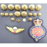 Sixteen Grenadier Guards tunic buttons (8 large and 8 small) and a sewn Grenadier Guards badge (11cm