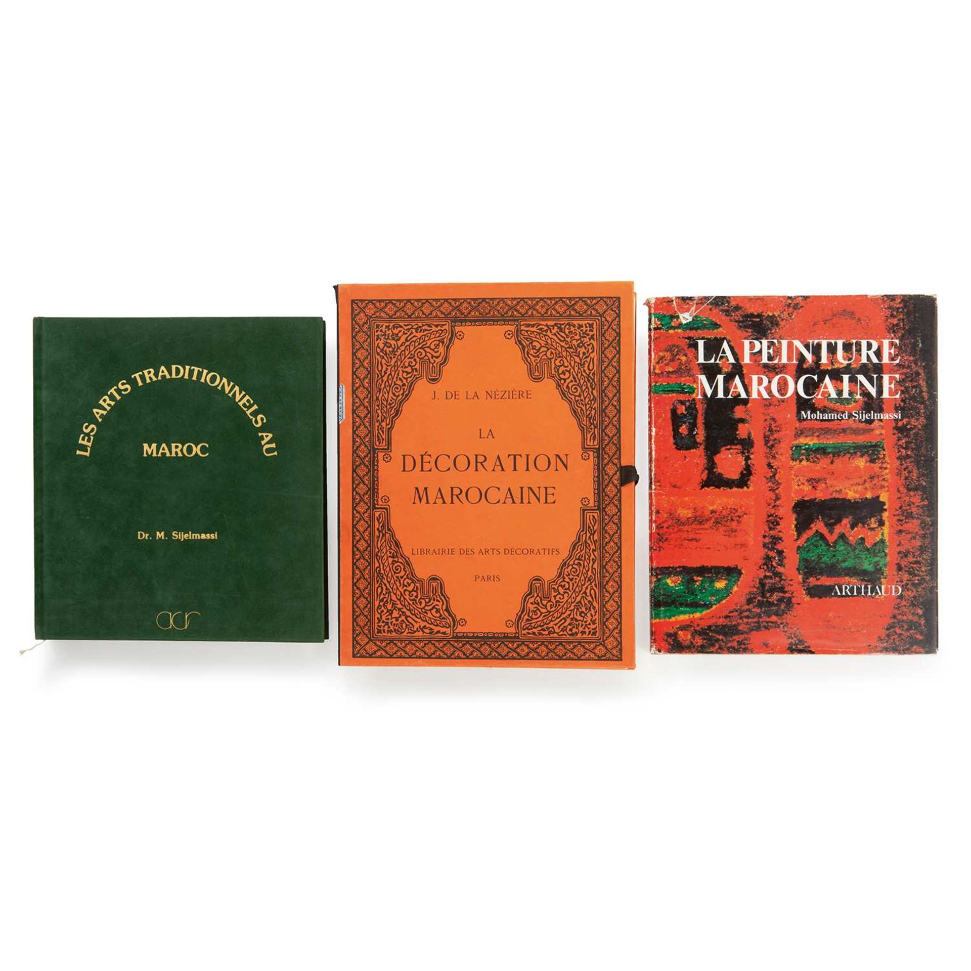 TROIS VOLUMES : - SIJELMASSI (MOHAMED) LES ARTS TRADITIONNELS AU MAROC, Paris, A.C.R. édition, 1986.