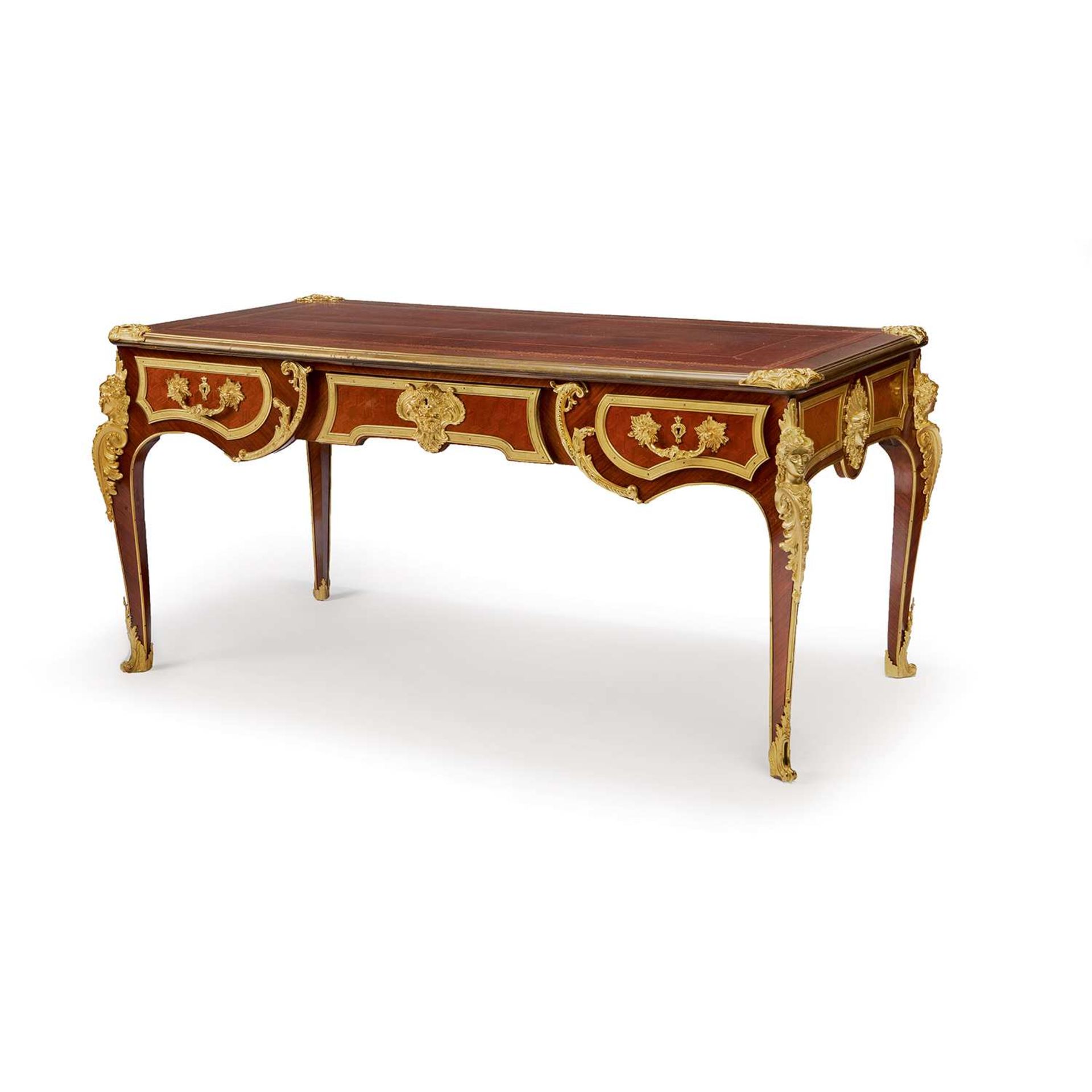 D'APRÈS UN MODÈLE DE CHARLES CRESSENT, BUREAU PLAT, STYLE LOUIS XV, TRAVAIL MODERNE