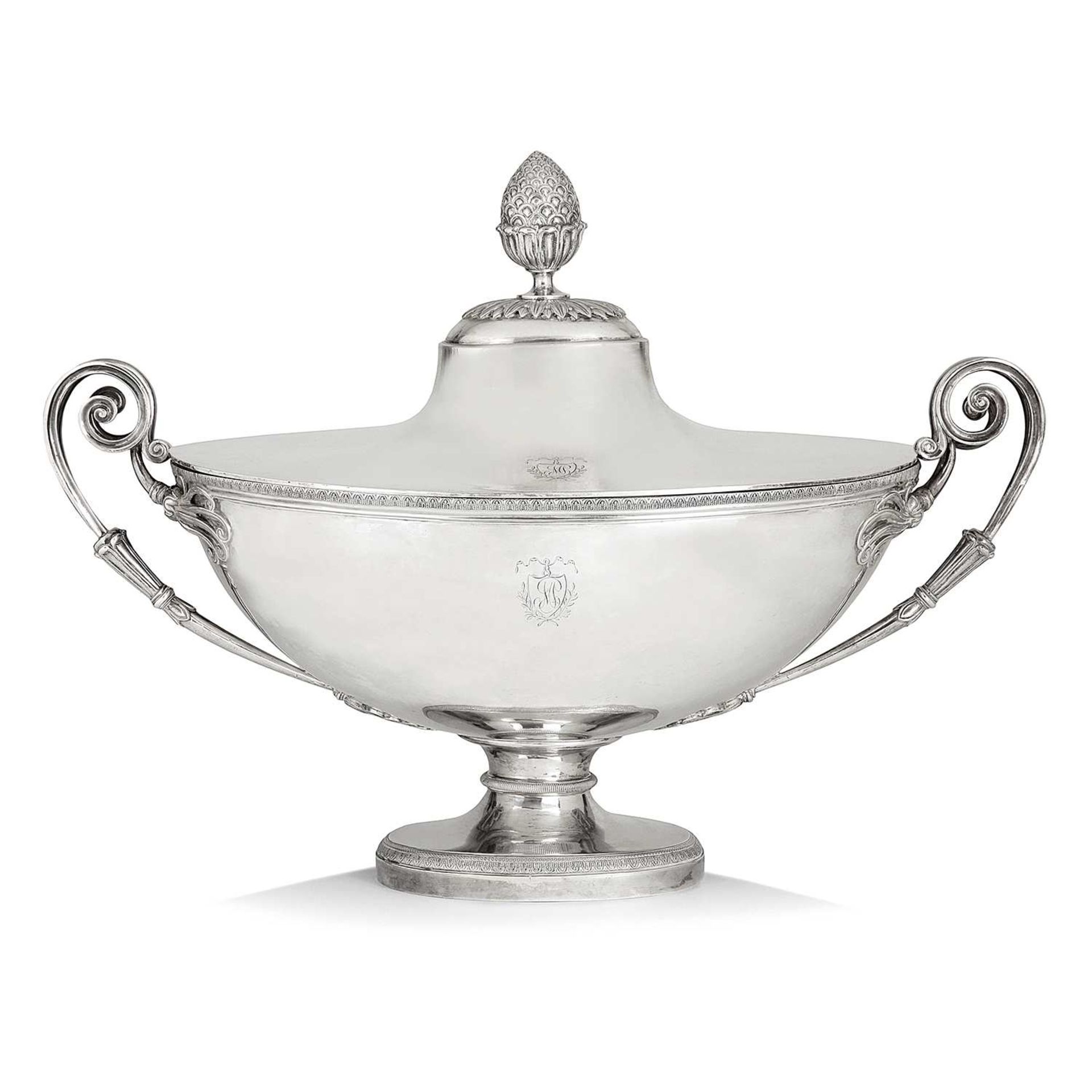 IMPORTANTE SOUPIÈRE COUVERTE, EN ARGENT, XAVIER DARTIS, MONTPELLIER, 1819-1836