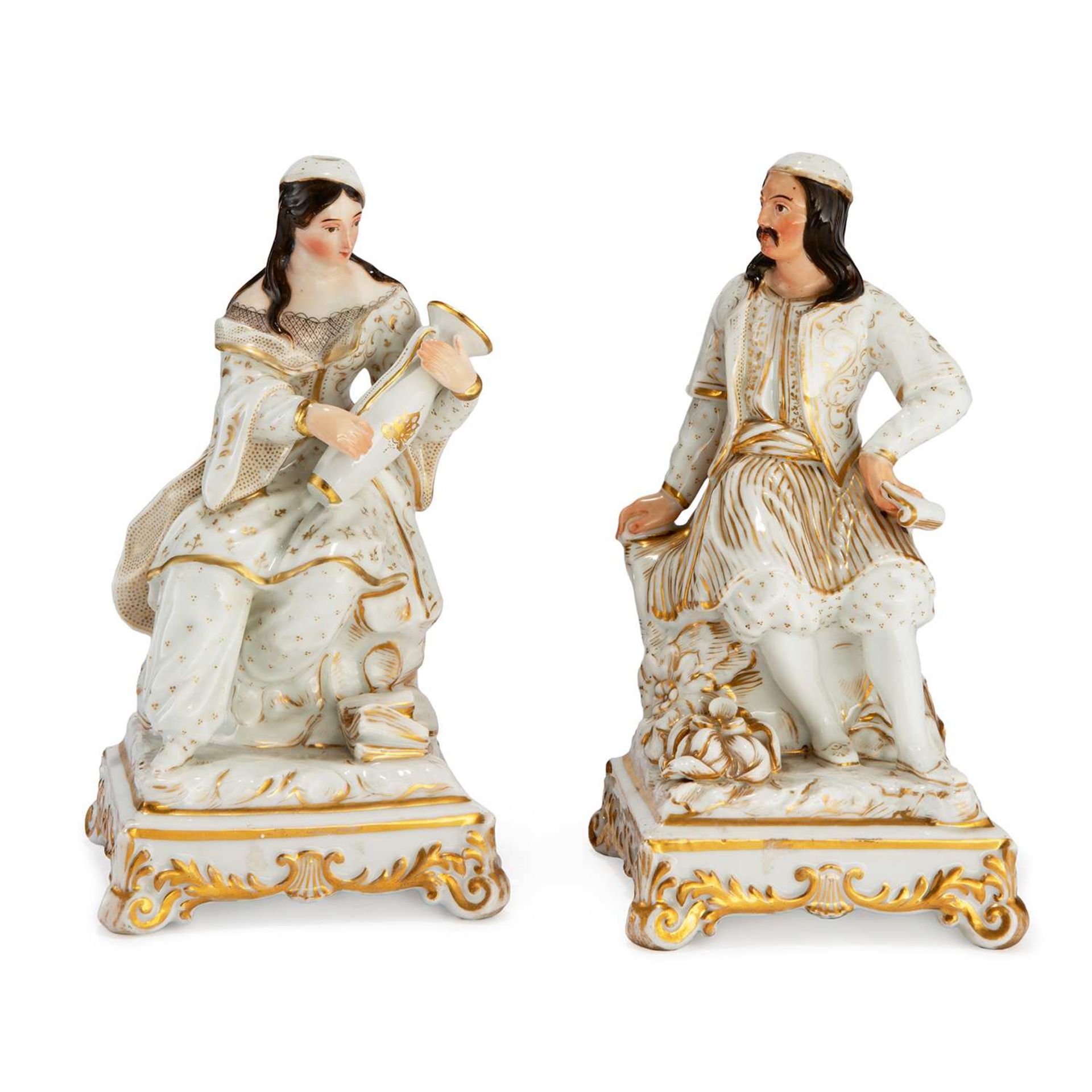 DEUX GRANDS FLACONS-STATUETTES DANS LE GOÛT DE JACOB-PETIT en porcelaine blanche et dorée,