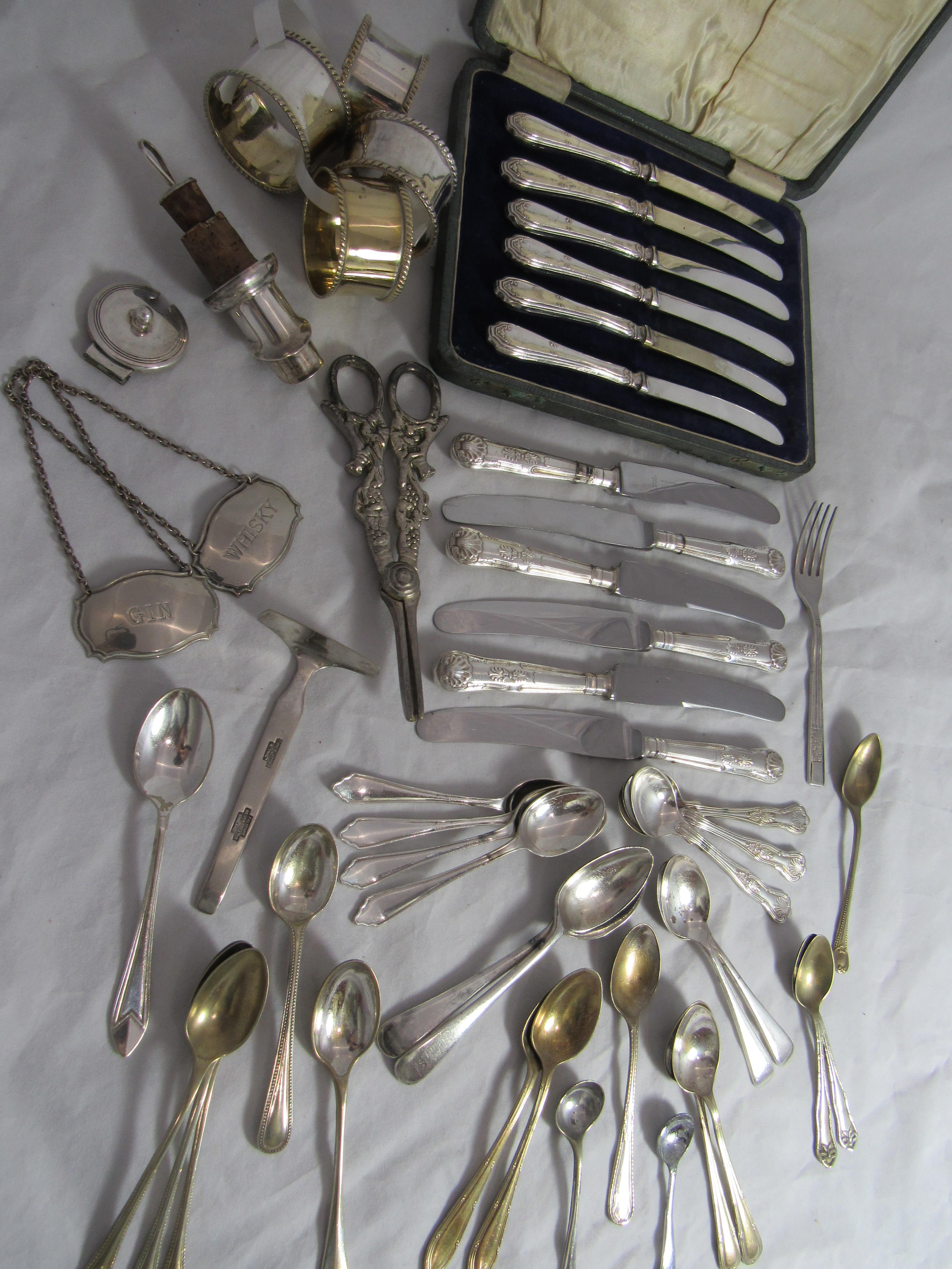 A cased set of 6 silver handled butter knives hallmarked for Sheffield together with some EPNS, - Image 2 of 3