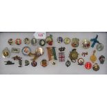 A Collection of original celluloid/tin badges of Heroes of the Boer War, Baden Powell, Lord