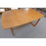 LATE 20TH CENTURY TEAK EXTENDING DINING TABLE 178 CM EXTENDED