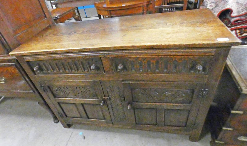 EARLY 20TH CENTURY OAK SIDEBOARD WITH 2 DRAWERS OVER 2 PANEL DOORS,