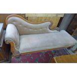19TH CENTURY MAHOGANY FRAMED CHAISE LONGUE ON TURNED SUPPORTS