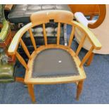 EARLY 20TH CENTURY CAPTAINS HIGH CHAIR ON TURNED SUPPORTS