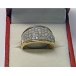 9CT GOLD DIAMOND CLUSTER RING Condition Report: Weight: 4.