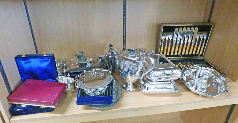 OAK CASED CANTEEN OF SILVER PLATED CUTLERY, TEASET,