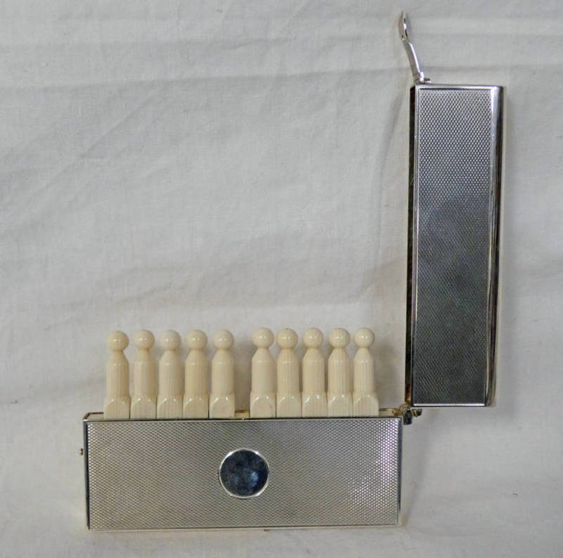 SILVER HINGED CASE 10 PLACE SHOOTING BUTT MARKER SET,