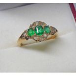 18CT GOLD EMERALD & ROSE CUT DIAMOND SET RING Condition Report: Ring size: J.