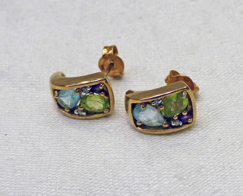 PAIR 9 CT GOLD GEM SET EARRINGS