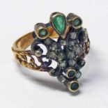 EARLY 19TH CENTURY ROSE CUT DIAMOND & EMERALD RING IN DECORATIVE SETTING