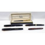 PARKER FOUNTAIN PEN IN CASE,