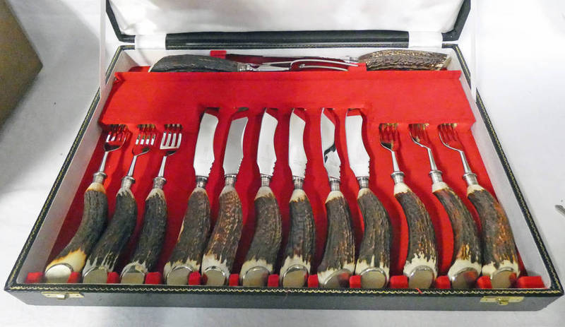 CASED SET OF 6 STAG HORN HANDLED STEAK KNIVES & FORKS WITH CARVING SET