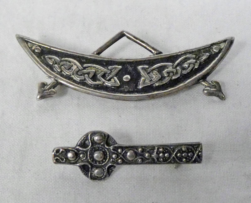 ARTS & CRAFTS BROOCH MARKED IONA SILVER IMC & CELTIC CROSS MARKED IONA SCOTLAND STERLING