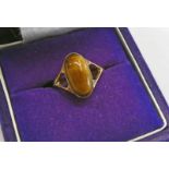 YELLOW METAL SET CATS EYE RING