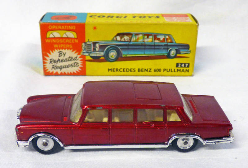 CORGI TOYS 247 - MERCEDES BENZ 600 PULLMAN.