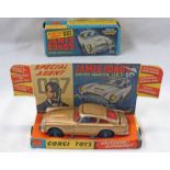 CORGI TOYS 261 - JAMES BOND ASTON MARTIN DB5 BOXED