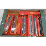 SELECTION OF 00 GAUGE CARRIAGES FROM HORNBY/TRIANG.