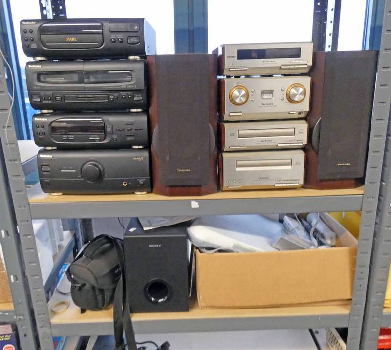 SONY CDP - XE 310 CD PLAYER TOGETHER WITH TEAC W - 590R CASSETTE DECK,