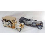 TWO FRANKLIN MINT 1:24 SCALE MODEL VEHICLES INCLUDING 1925 ROLLS ROYCE SILVER GHOST TOGETHER WITH