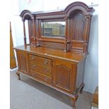 EARLY 20TH CENTURY MAHOGANY MIRROR BACK SIDEBOARD WITH 3 DRAWERS & 2 PANEL DOORS ON QUEEN ANNE