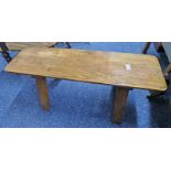 SMALL OAK TRESTLE BENCH 86 CM LONG Condition Report: Length: 86cm,