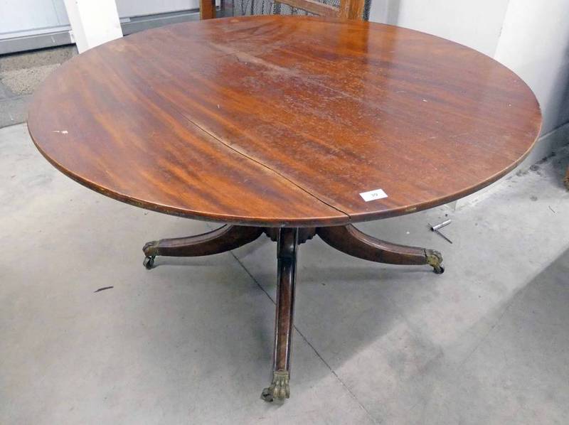 19TH CENTURY MAHOGANY CIRCULAR BREAKFAST TABLE 121 CM WIDE