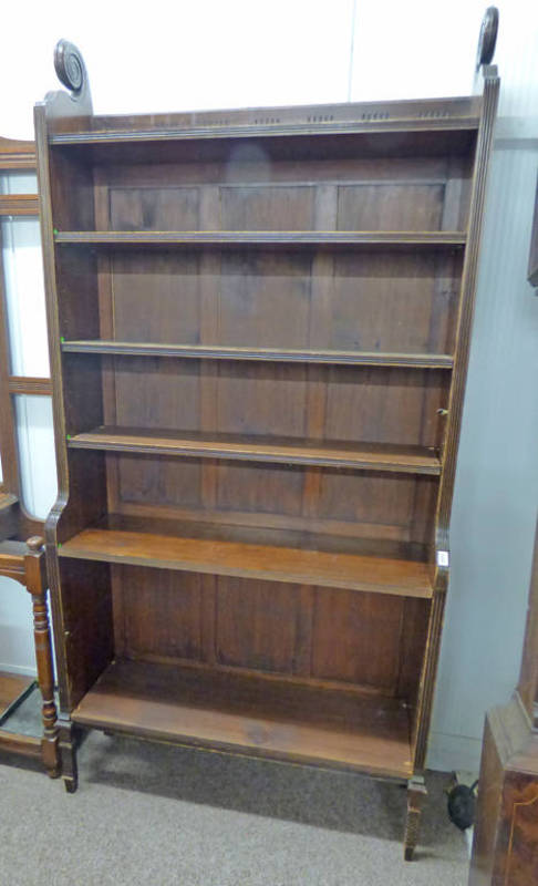 EARLY 20TH CENTURY OAK OPEN BOOKCASE WITH CARVED DECORATION - 212CM TALL