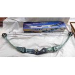 BARNETT SAFARI COMPOUND BOW WITH BOX