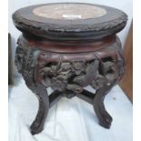 EARLY 20TH CENTURY CHINESE CARVED HARDWOOD PLANT STAND WITH PINK MARBLE INSET - 35CM TALL