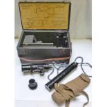 NAVAL SIGNALLING LAMP ADMIRALTY PATTERN 378B IN FITTED WOODEN BOX WITH 2 COLOUR SLIDES,