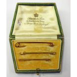 9CT GOLD BAR & 2 BARS MARKED 15CT IN FITTED CASE.