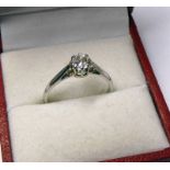 DIAMOND SOLITAIRE RING IN SETTING MARKED PLAT, THE DIAMOND OF APPROX. 0.