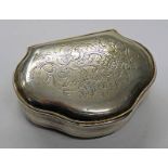 19TH CENTURY DUTCH SILVER SNUFF BOX WITH ENGRAVED DECORATION & GILT INTERIOR Condition