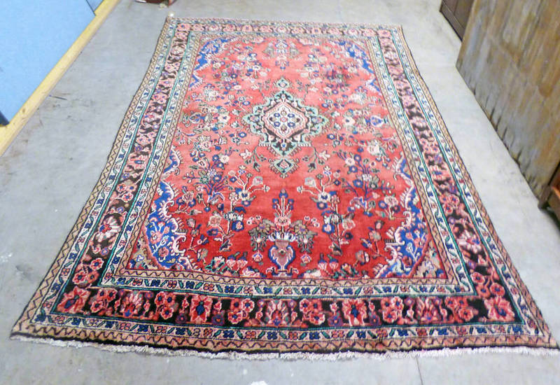 RED GROUND PERSIAN SAROUK CARPET WITH TRADITIONAL FLORAL DESIGN 300 X 210CM Condition