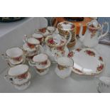 ROYAL ALBERT 'OLD COUNTRY ROSES' PATTERN TEA & COFFEE SET