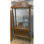 LATE 20TH CENTURY MAHOGANY SHOP DISPLAY CASE ON SHAPED SUPPORTS 220CM TALL