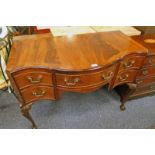EARLY 20TH CENTURY MAHOGANY 5 DRAWER DESK ON BALL & CLAW SUPPORTS 106CM LONG