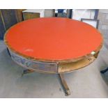 20TH CENTURY MAHOGANY DRUM TABLE WITH LEATHER INSET TOP ON 4 SPREADING SUPPORTS - 122 CM WIDE