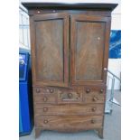 GEORGIAN MAHOGANY LINEN PRESS THE 2 PANEL DOORS OVER 2 SHORT DEEP DRAWERS & 2 SMALL DRAWERS WITH 2