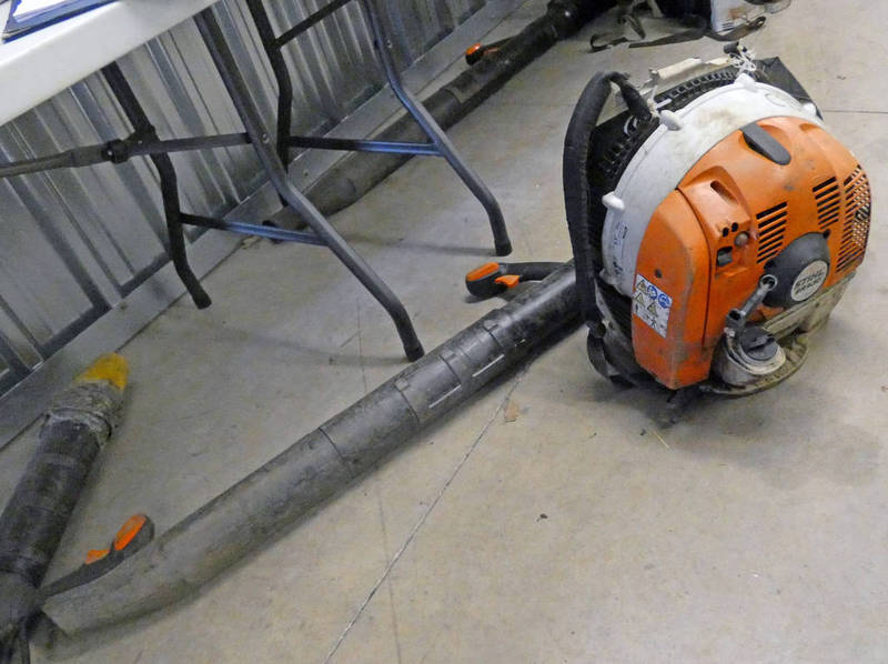 STIHL BLOWER BR430 - YEAR 2015 56CC BACK PACK LEAF BLOWER