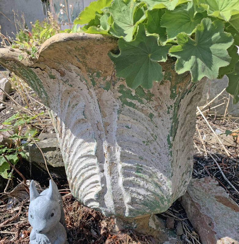 PAINTED GARDEN URN WITH LEAF DECORATION 52 CM TALL