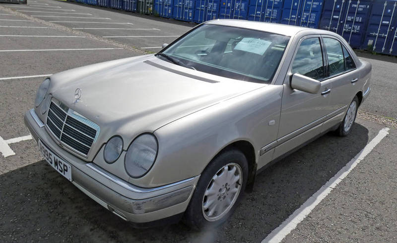 1997 MERCEDES E280 PETROL IN SILVER, REG "R995 MSP", MOT TILL 13TH SEPTEMBER 2020,