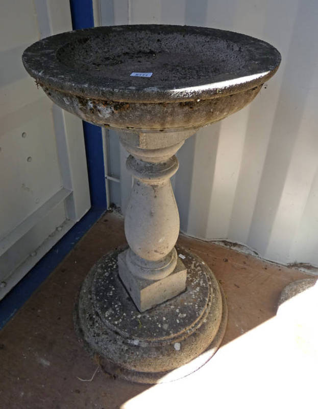 CONCRETE BIRD BATH WITH COLUMN 73 CM TALL