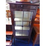 EARLY 20TH CENTURY INLAID MAHOGANY DISPLAY CABINET WITH GLASS PANEL DOOR ON SHAPED SUPPORTS - 145CM