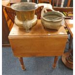 19TH CENTURY MAHOGANY TABLE WITH 2 DROP LEAVES,