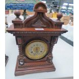 EARY 20TH CENTURY OAK CASED MANTLE CLOCK 40 CM TALL